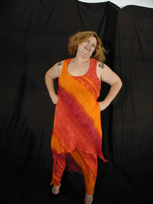 Geile reife bbw liebt Stripteasing und posiert im Kleid
 #75572365