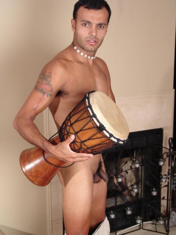 Nackter Latino-Bolzen
 #76998823