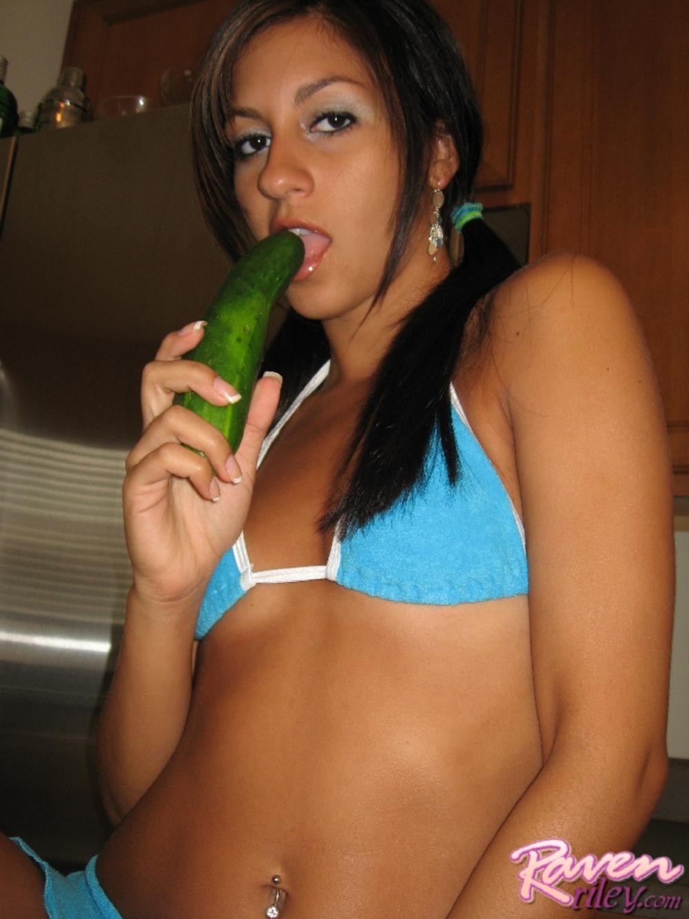 Raven Riley peels aside her bikini and rams a cucumber up her snatch #74509437