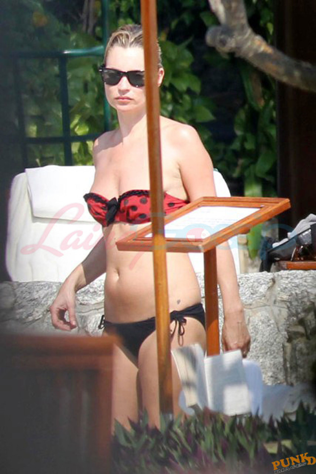 Kate Moss exposing her fucking sexy body and hot ass in black bikini #75321054