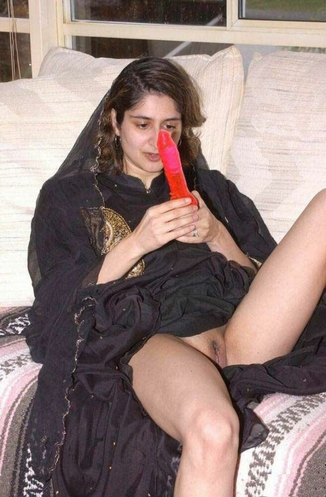 Exposed indian gfs are posing and fucking #77762965