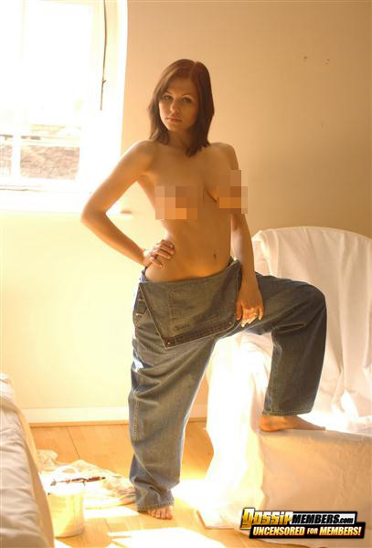 Foto hot e topless di iga wyrwal teeny busty che vende la sua merce
 #75343673