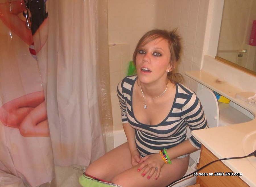 Amateur hübsche Küken auf cam
 #73669320