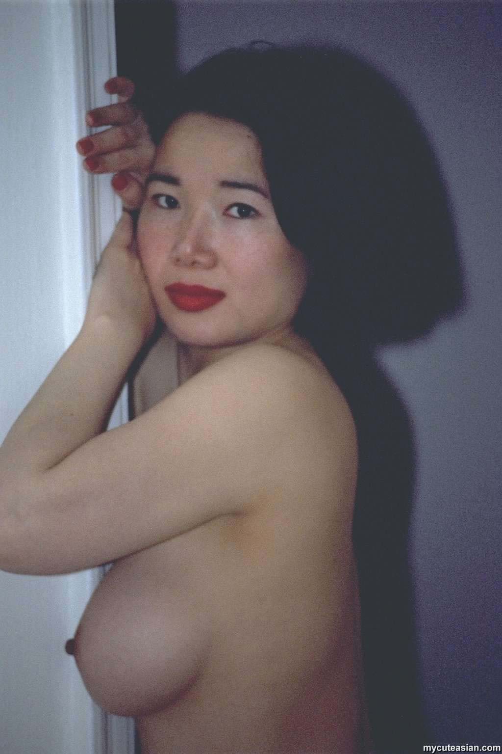 Photos de ma femme japonaise sexy posant nue
 #69971456