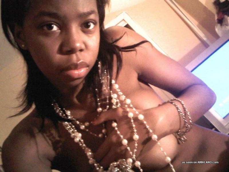 Amateur ebony GF with pierced nips taking topless pics #68212945