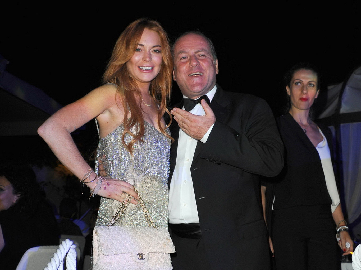 Lindsay Lohan en jupe pendant qu'elle s'écroule ivre au gala de l'Ischia Global Fest. 
 #75190943