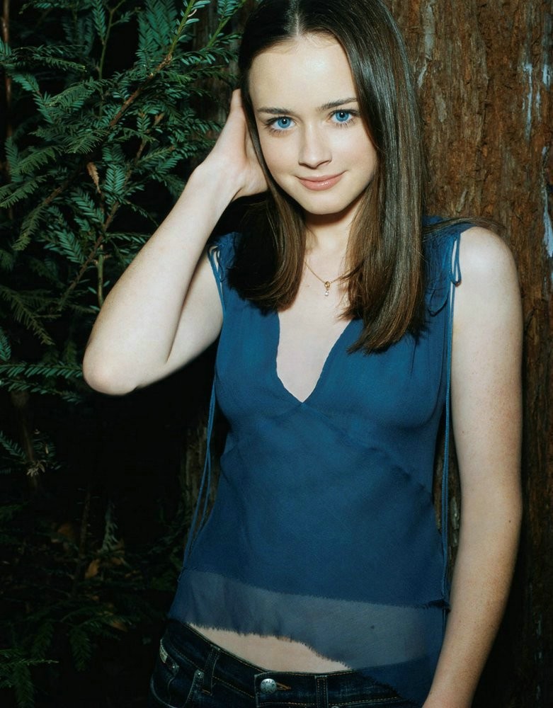 La adorable celebridad alexis bledel con su colección de fotos calientes
 #75340885