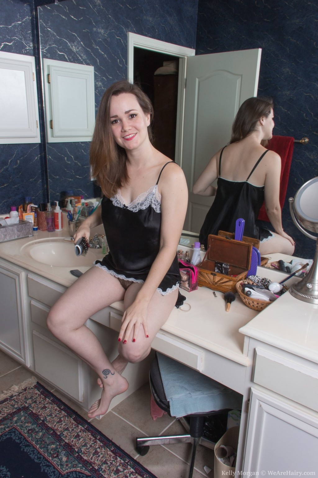 Kelly morgan wird nackt und sexy in ihrem Badezimmer
 #67368010