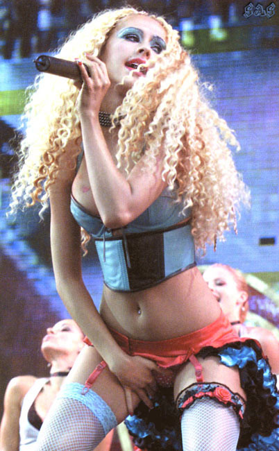 Famosa cantante Christina Aguilera che mostra il suo culo slutty
 #75429259