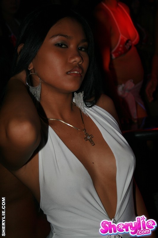 Hot asian Sherylie in bar #69981983