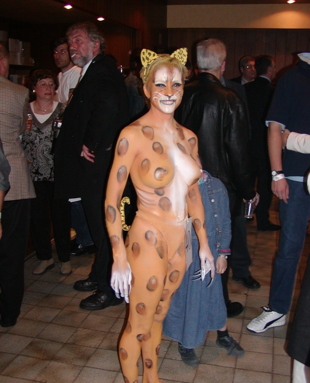 Betrunkene und trashige Babes zeigen ihre Titten während Mardigras
 #76397120