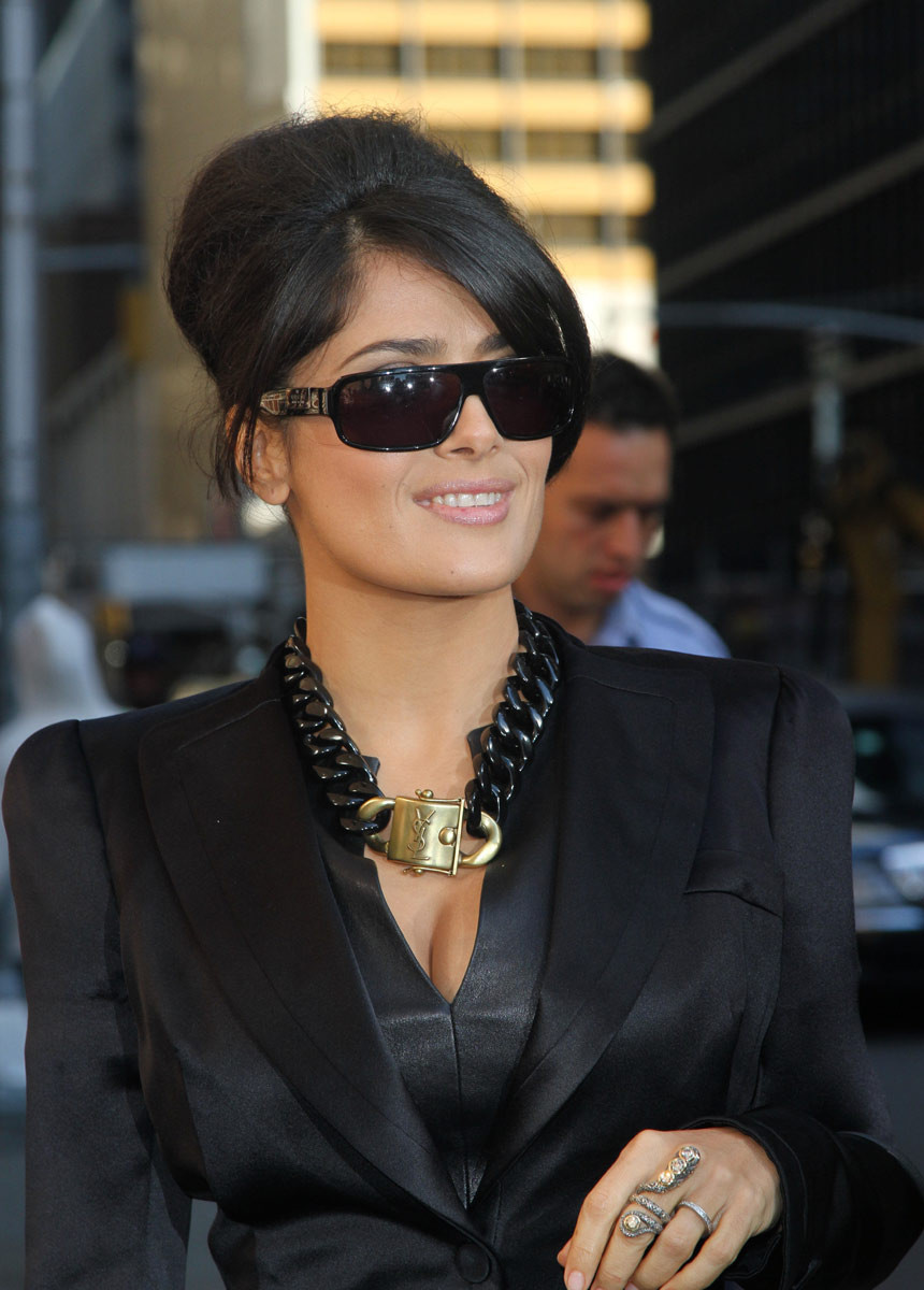 Salma Hayek looks sexy in black dress #75250758