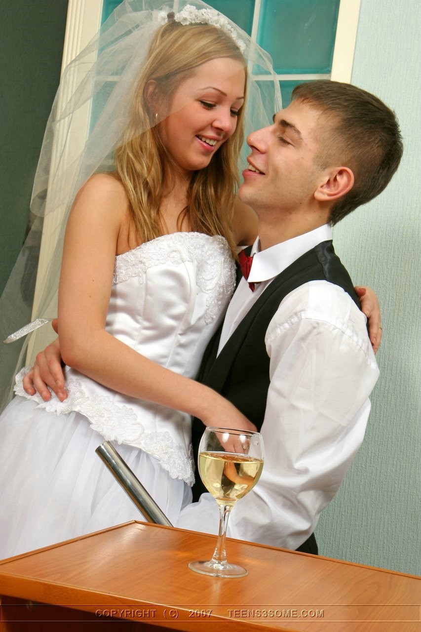 Trauzeugin wird entjungfert
 #74320832