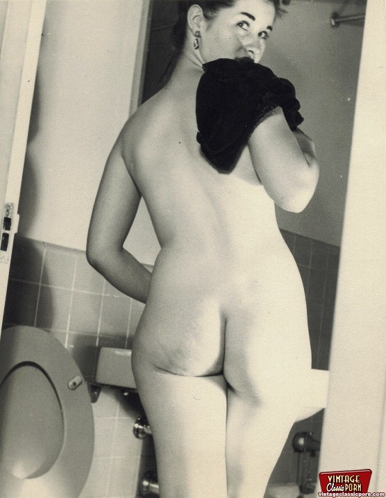 Vintage ladies with big asses showing the goods #78465340