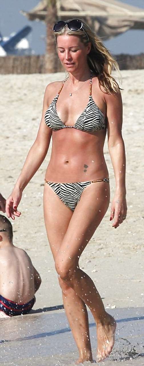 Denise Van Outen shows nice butt and hot body on beach #75225139
