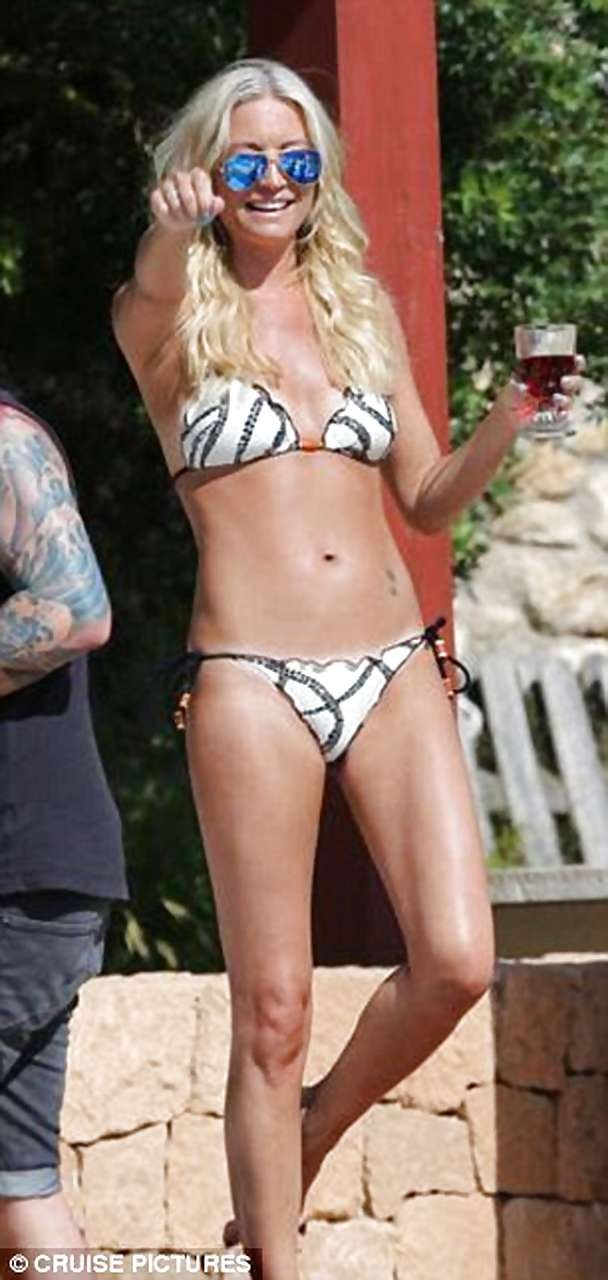 Denise Van Outen shows nice butt and hot body on beach #75225148