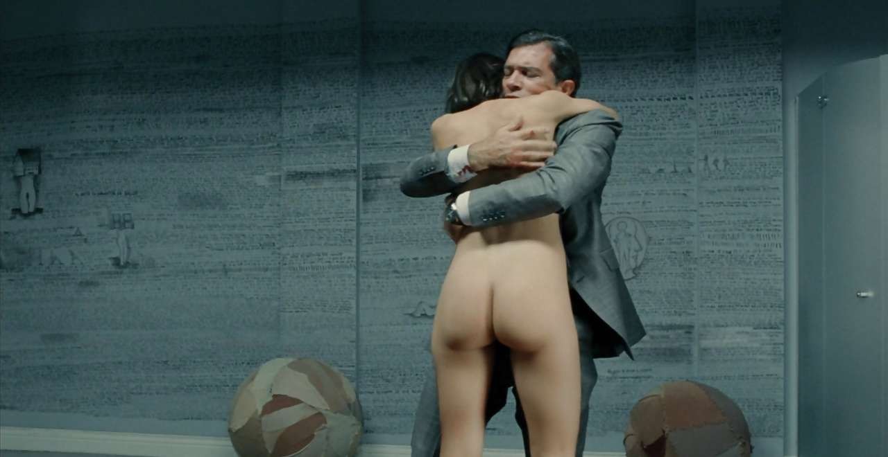 Elena Anaya showing her nice tits and ass in nude movie scenes #75273193