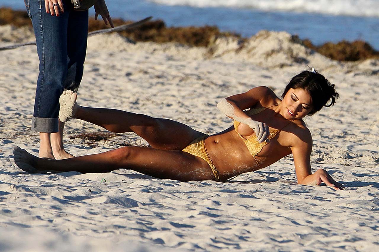 Arianny Celeste exposing sexy body and hot ass in thong on beach #75316832