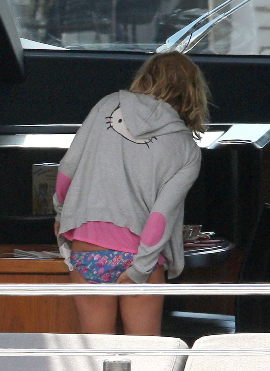 Geri halliwell muschi slip im bikini an einem strand in südfrankreich
 #75344451