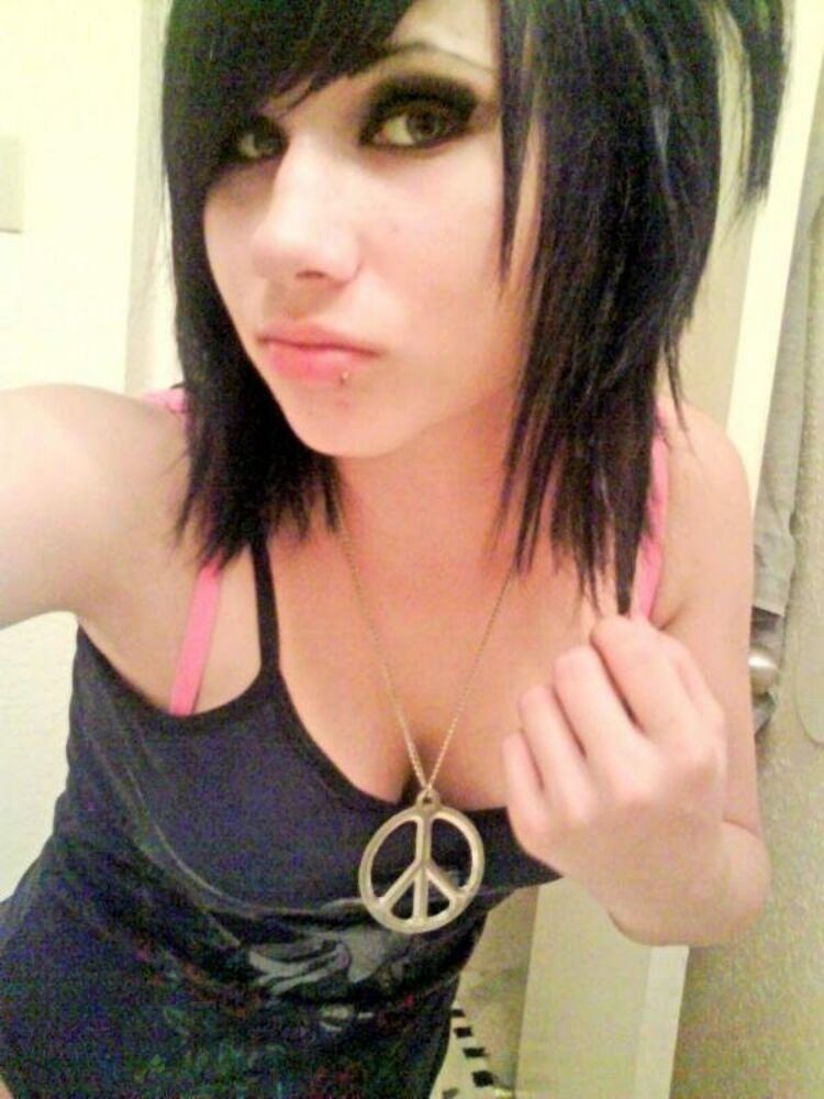 Emo and goth gfs posing and selfshot pics 21 #67814616