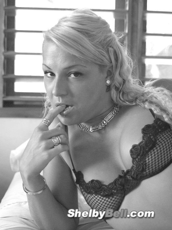 小柄なブロンドのホットティー
 #78336232