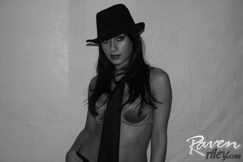 Black And White Raven Riley Shows Her Pussy Closeup #78806563