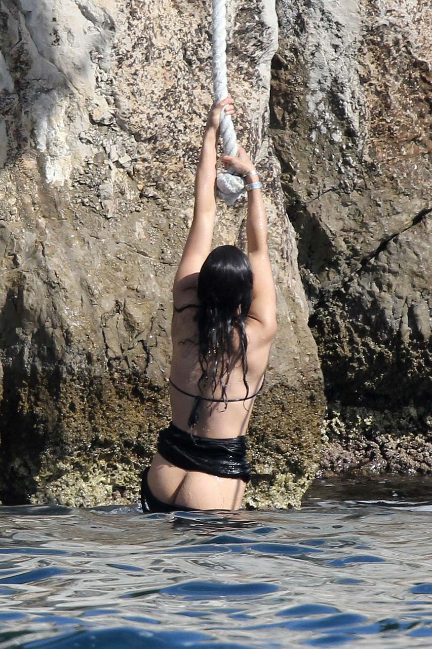 Michelle Rodriguez exposing her bare ass on vacation in bikini paparazzi picture #75304176