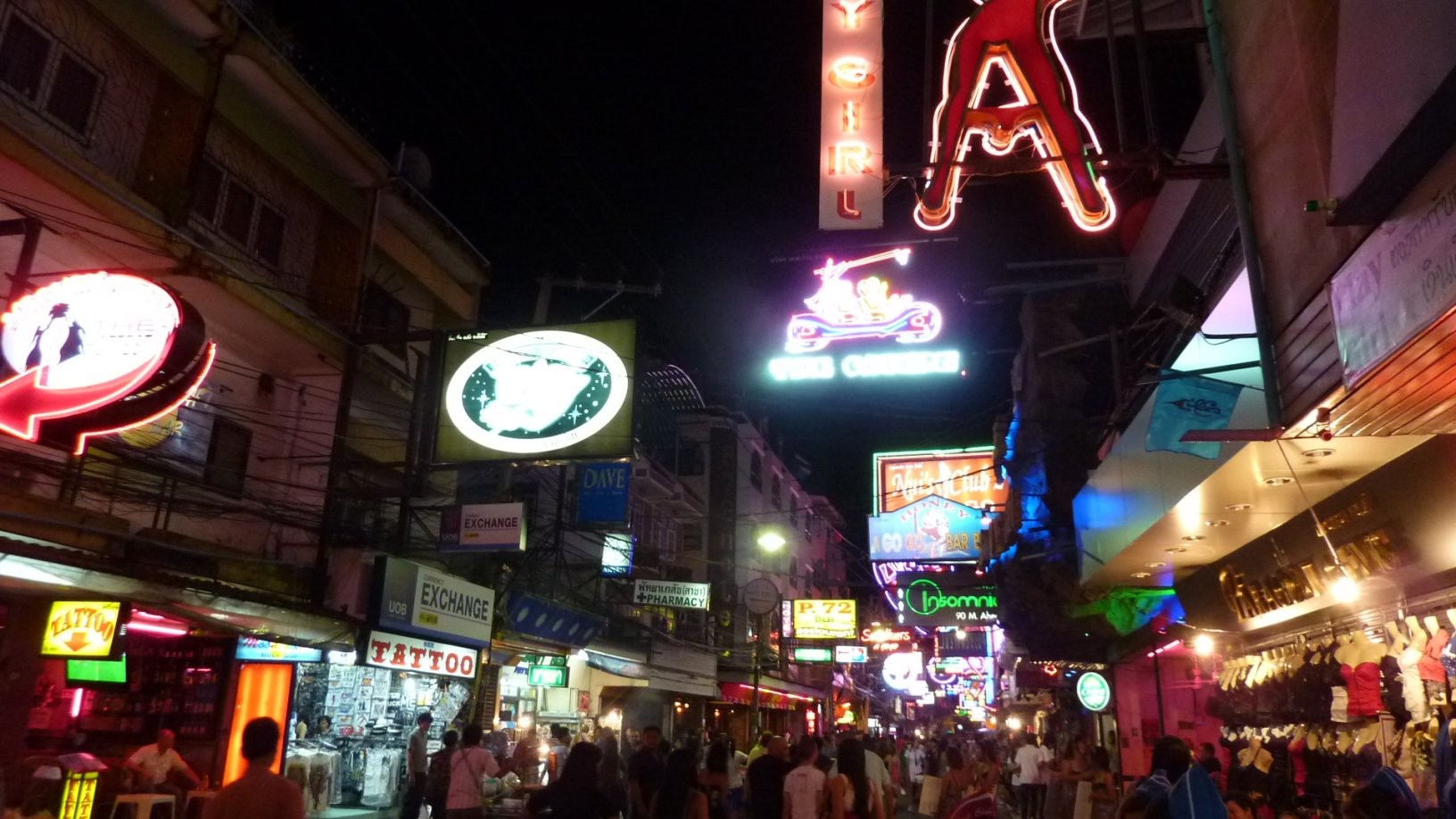 Petite prostituta tailandese scopata da un turista sessuale svedese in vacanza troia asiatica
 #69870879
