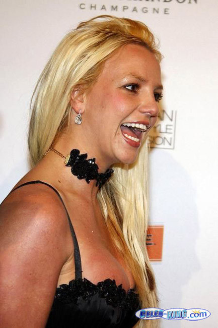 Britney spears paparazzi coño afeitado y tetas calientes
 #75425316