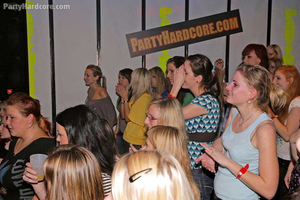 Euro party with bitches sucking cocks and fucking all #74551524