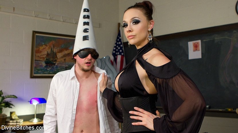 Chanel preston femdom lehrer spanks und strapons bound blindfol
 #71896359