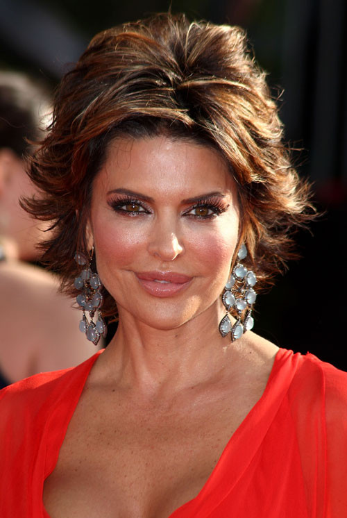 Lisa rinna mostrando unas bonitas y grandes tetas y un coño peludo
 #75403840