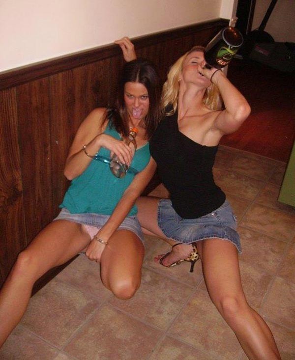 Really drunk amateur girls going wild #76395594