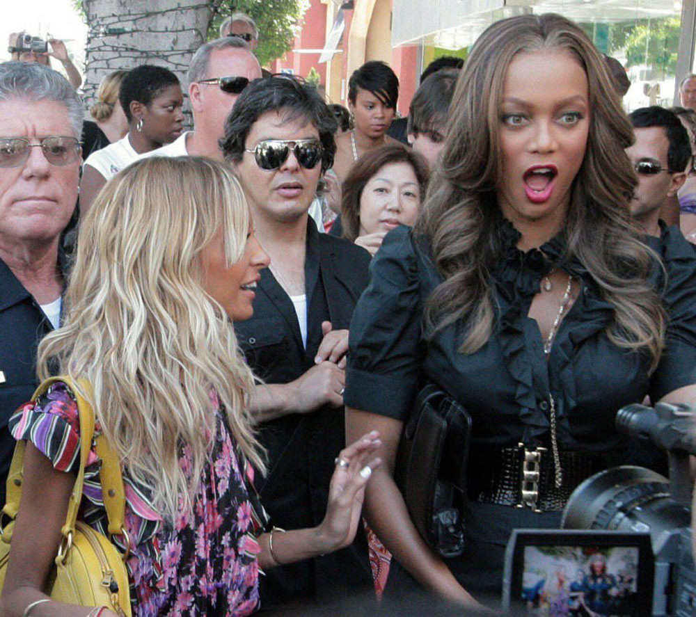 Tyra Banks butt is looking awesome in bikini #75384556