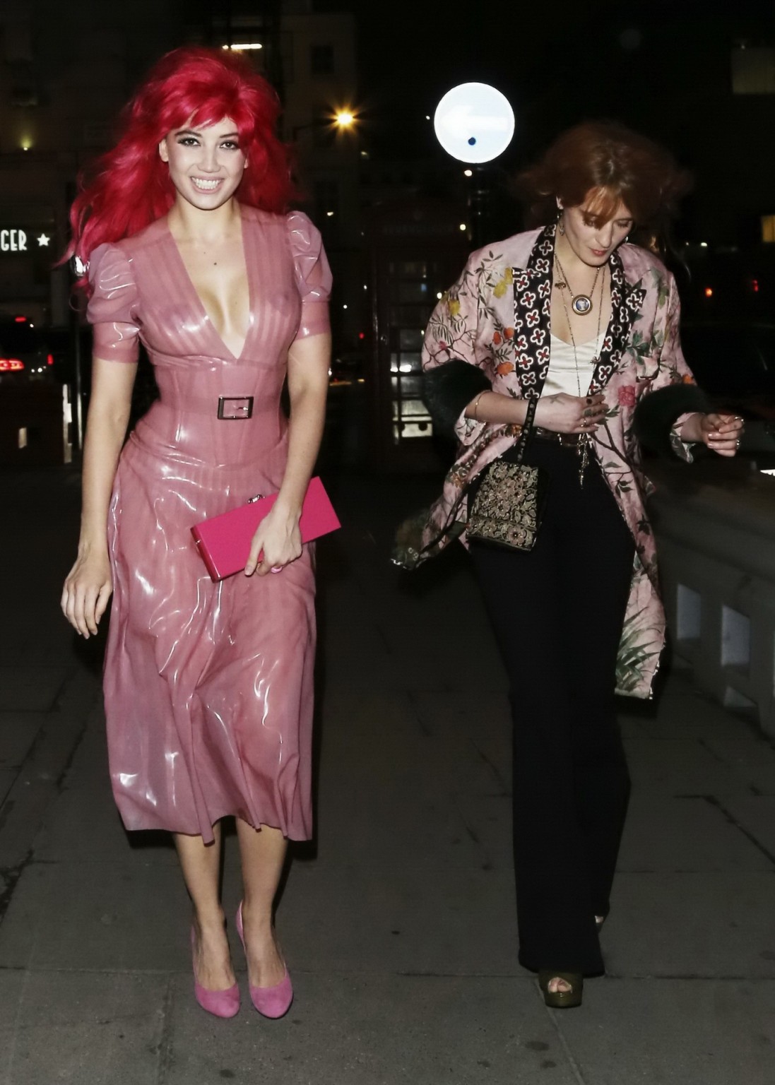 Daisy lowe sehen durch zu Pasties und Höschen
 #75146350