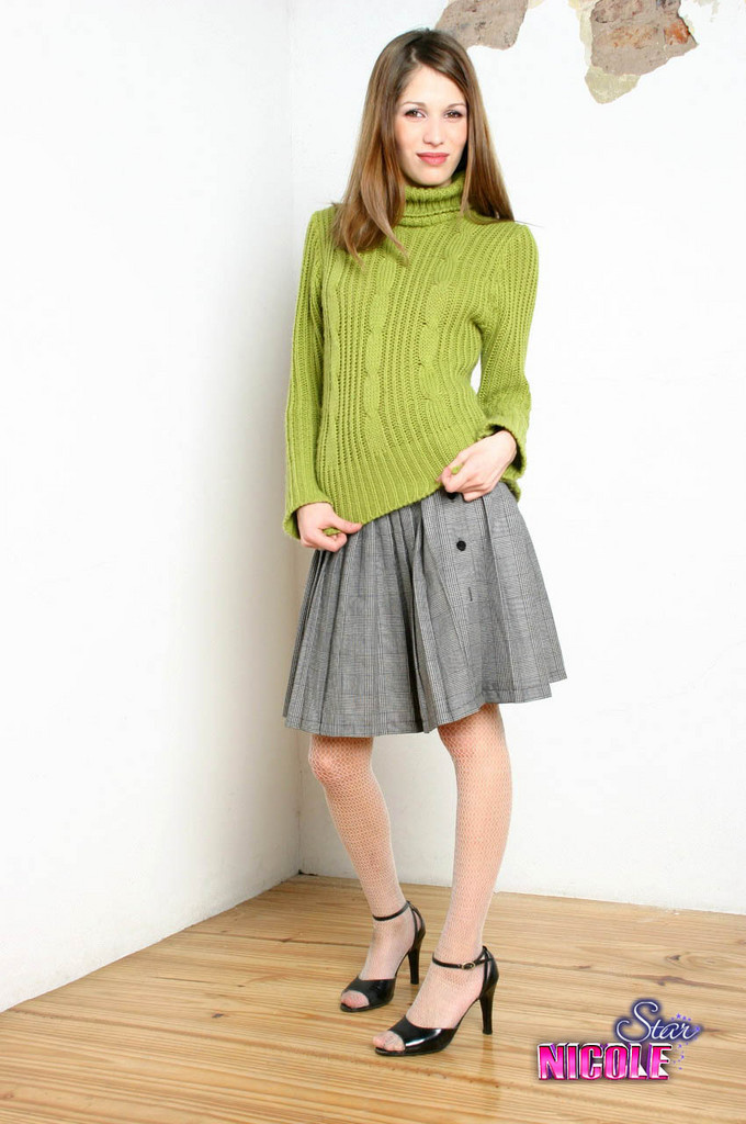 Nicole Star in green sweater #75048211