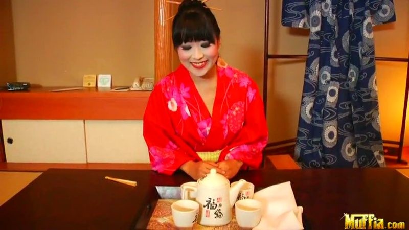 Geile Geisha gefickt von einem weißen Kerl mit großem Schwanz
 #69923816