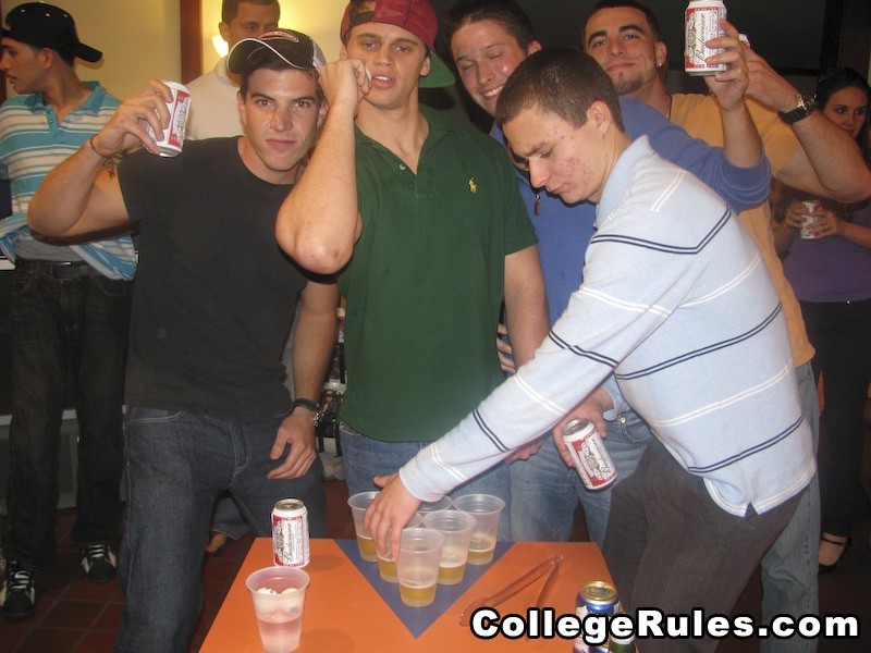 Pechugona universitaria cabalga sobre una polla y recibe una corrida pegajosa
 #77085973