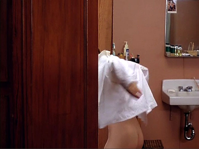 Alyssa milano mostrando sus lindas tetas grandes y su culo en escenas de películas desnudas
 #75399269