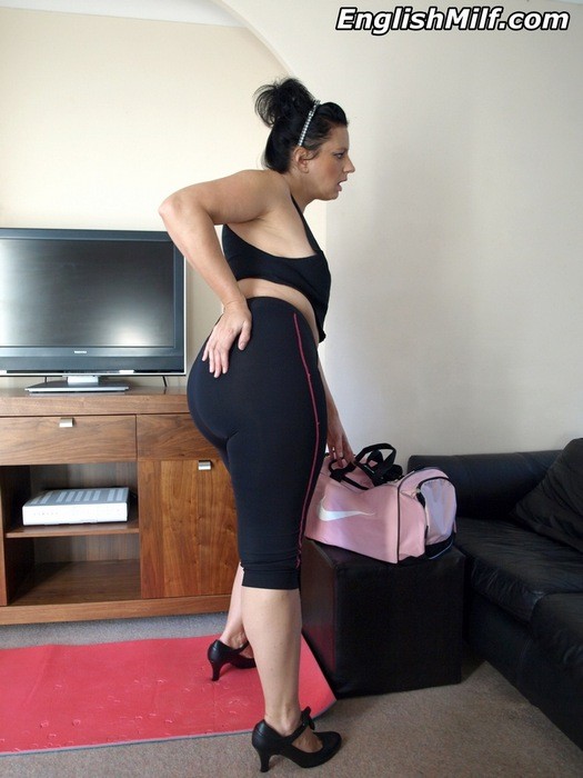 Daniella working out her curves in tight semi sheer leggins #75515239