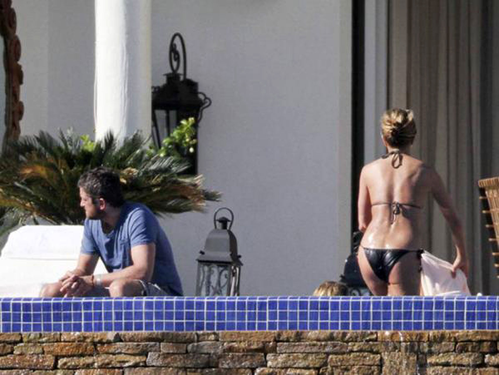 Jennifer Aniston exposing her sexy body and hot ass in bikini #75348620