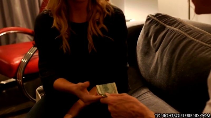 Nicole Aniston lavora come escort per i ragazzi ricchi
 #78440608