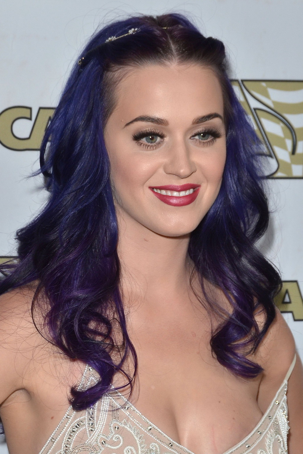 Katy perry se ve tan caliente usando nada bajo el vestido c-thru en el ascap pop musi
 #75265712