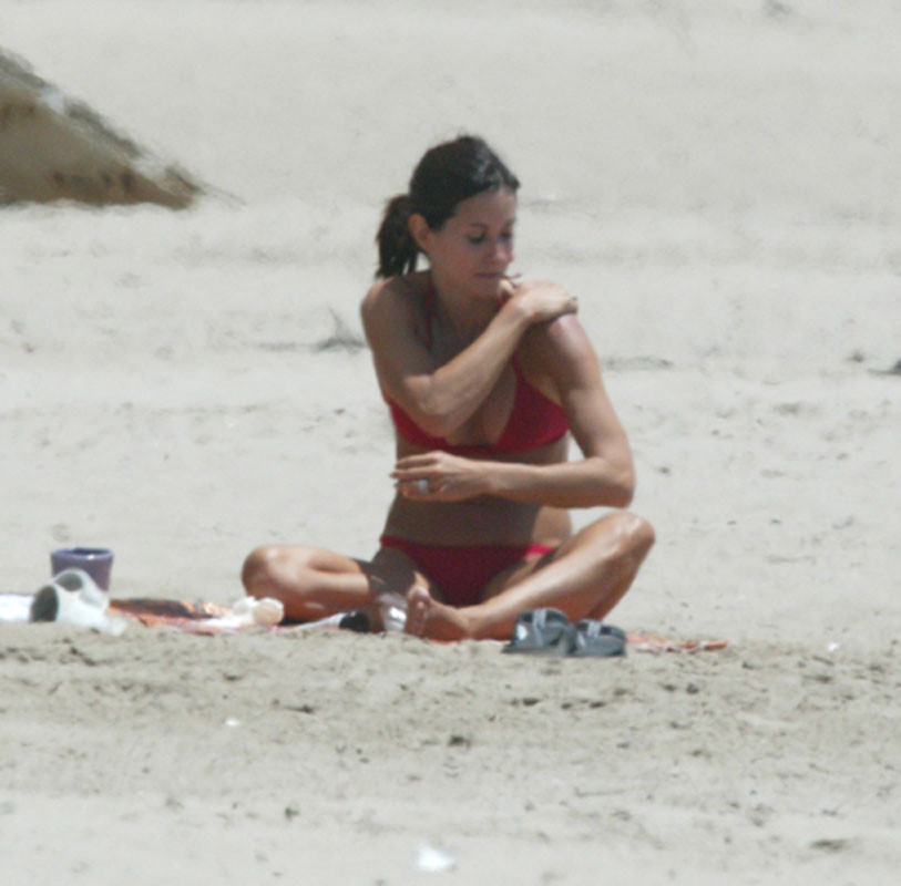 Courtney Cox nipple slip and bikini beach paparazzi pictures #75439930
