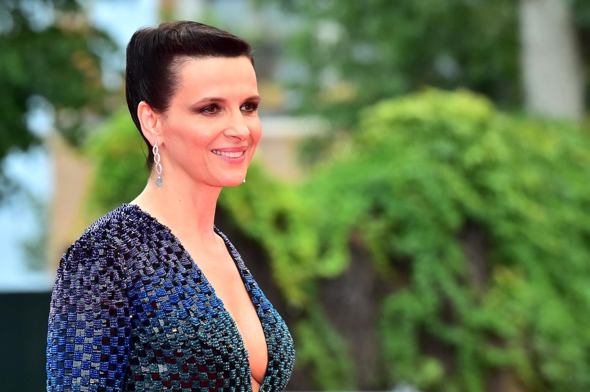 Juliette binoche mostrando un enorme escote en venecia
 #75153158