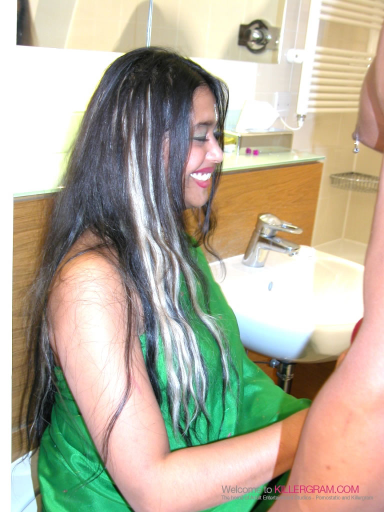 Indische Göttin Jasmine Sharma saugt einen riesigen schwarzen Schwanz
 #76460308