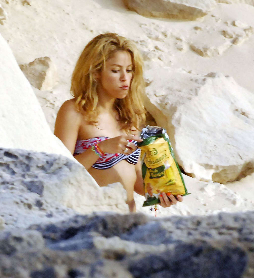 Shakira exposing fucking sexy body and hot ass in bikini on beach #75340101