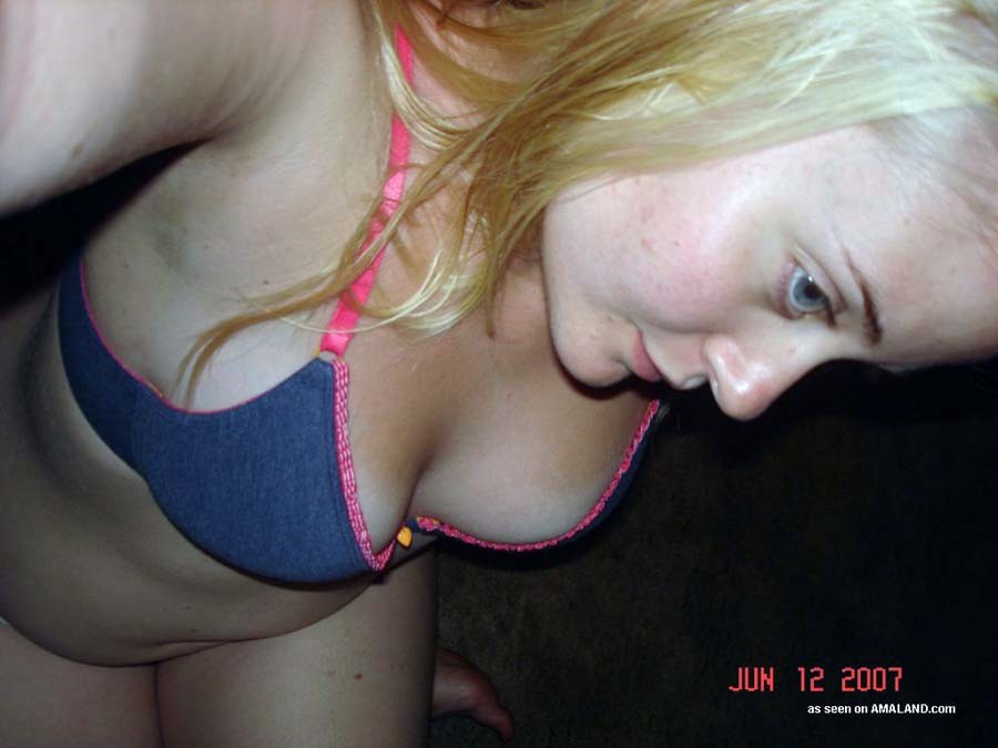 Chubby amateur girlfriend teasing on camera #71842101