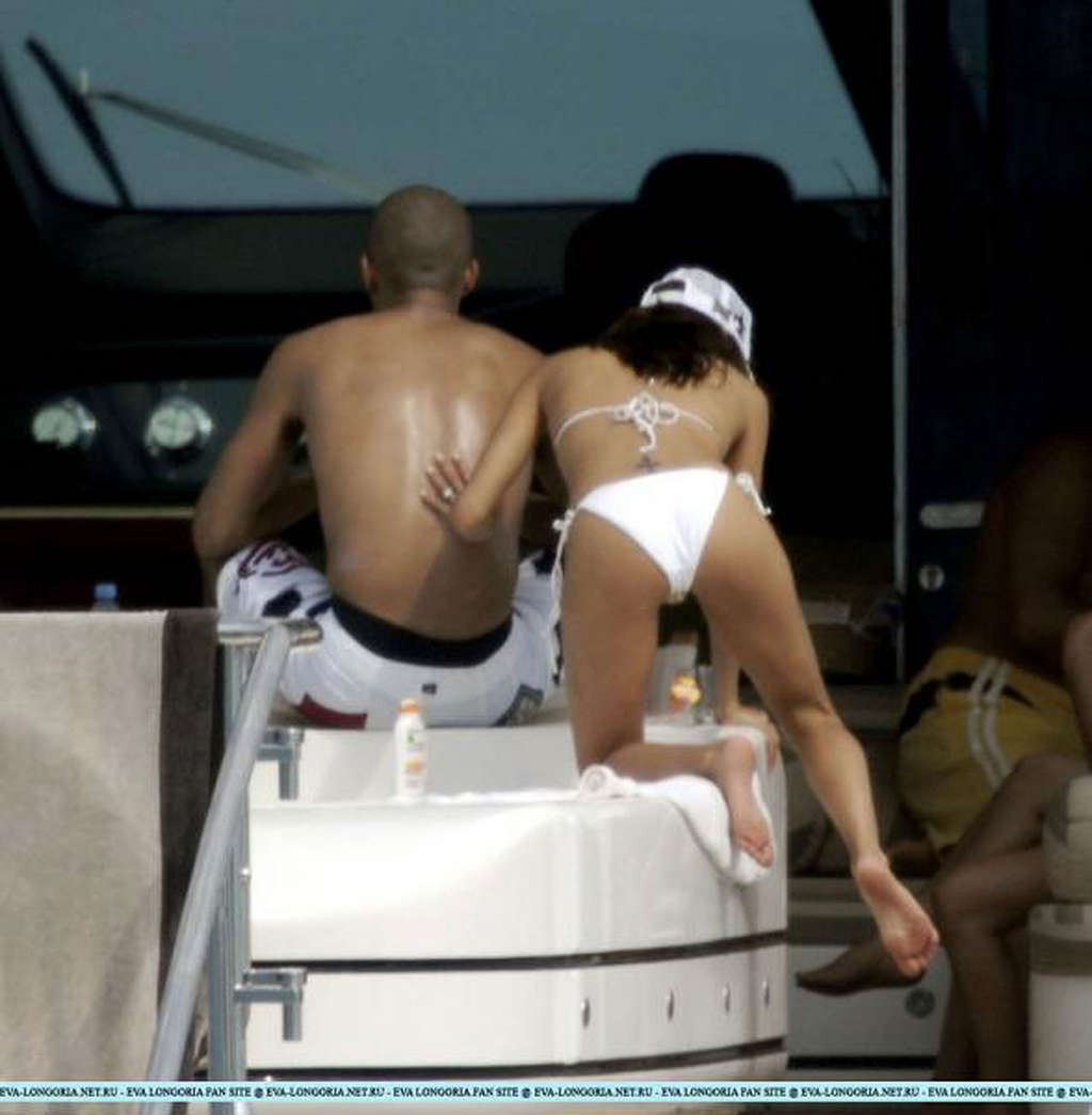 Eva Longoria showing her hot body and sexy ass in bikini #75366101