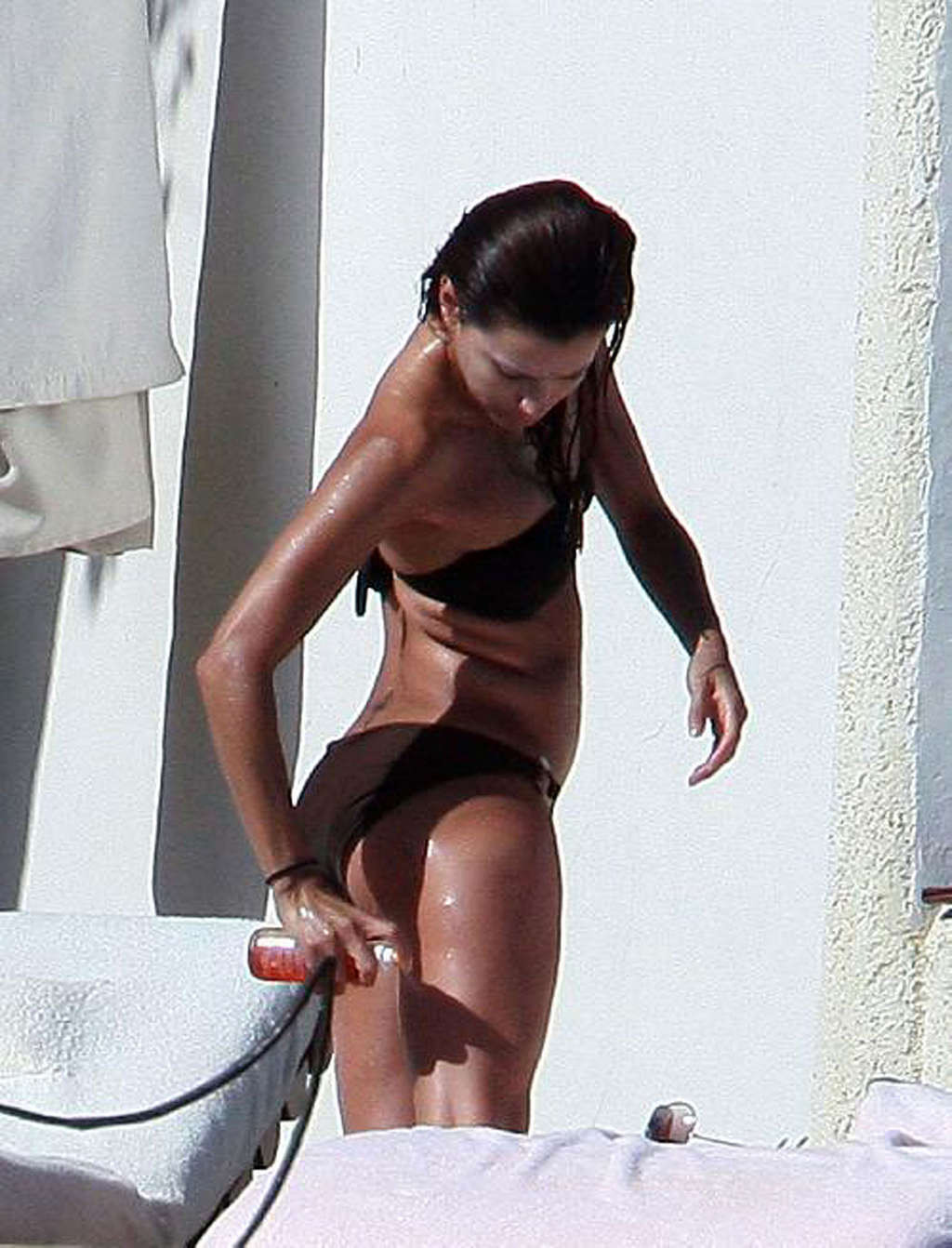Eva Longoria che mostra il suo corpo caldo e culo sexy in bikini
 #75366224